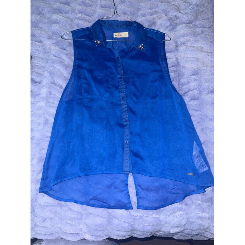 Hollister Sleeveless Sheer Button-Up Blouse in Blue